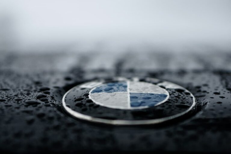 Lire la suite à propos de l’article Fiabilité moteur Renault chez Mercedes : le guide complet pour éviter les pièges et choisir le bon bloc