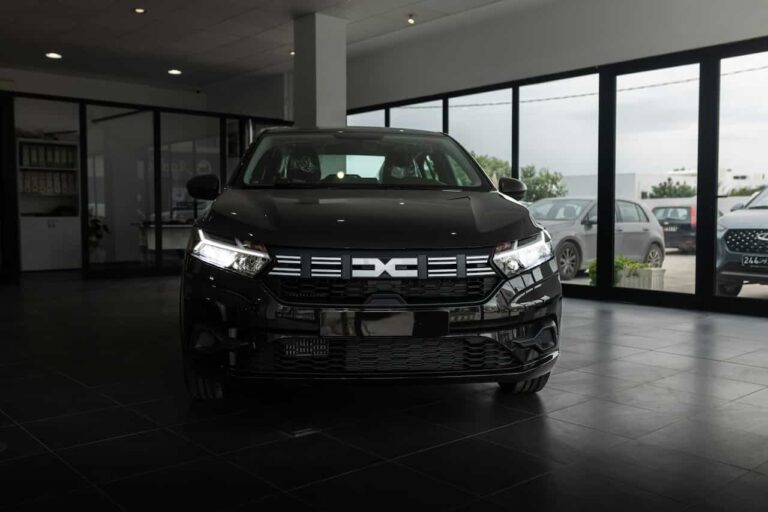 Lire la suite à propos de l’article Dacia Sandman : prix, date de sortie et tout savoir sur le van aménagé à moins de 20 000 euros