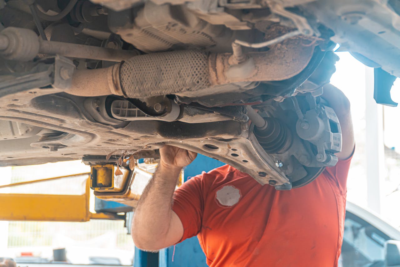 You are currently viewing État de la timonerie de direction : signes d’usure, contrôle technique et réparation