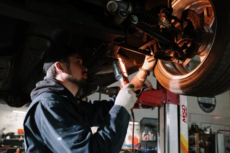 Lire la suite à propos de l’article Changer les biellettes de direction : guide complet pour une intervention réussie