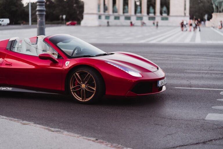 Lire la suite à propos de l’article Quelle Ferrari pour 300 000 € ? Le guide des meilleurs modèles en 2025