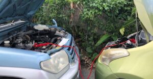 Lire la suite à propos de l’article Comment rebrancher une batterie de voiture : l&rsquo;ordre à respecter