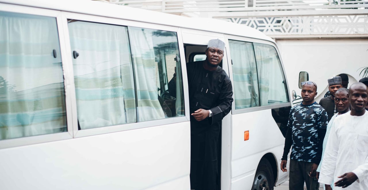 You are currently viewing Tarif location minibus 9 places Super U : combien ça coûte réellement ?